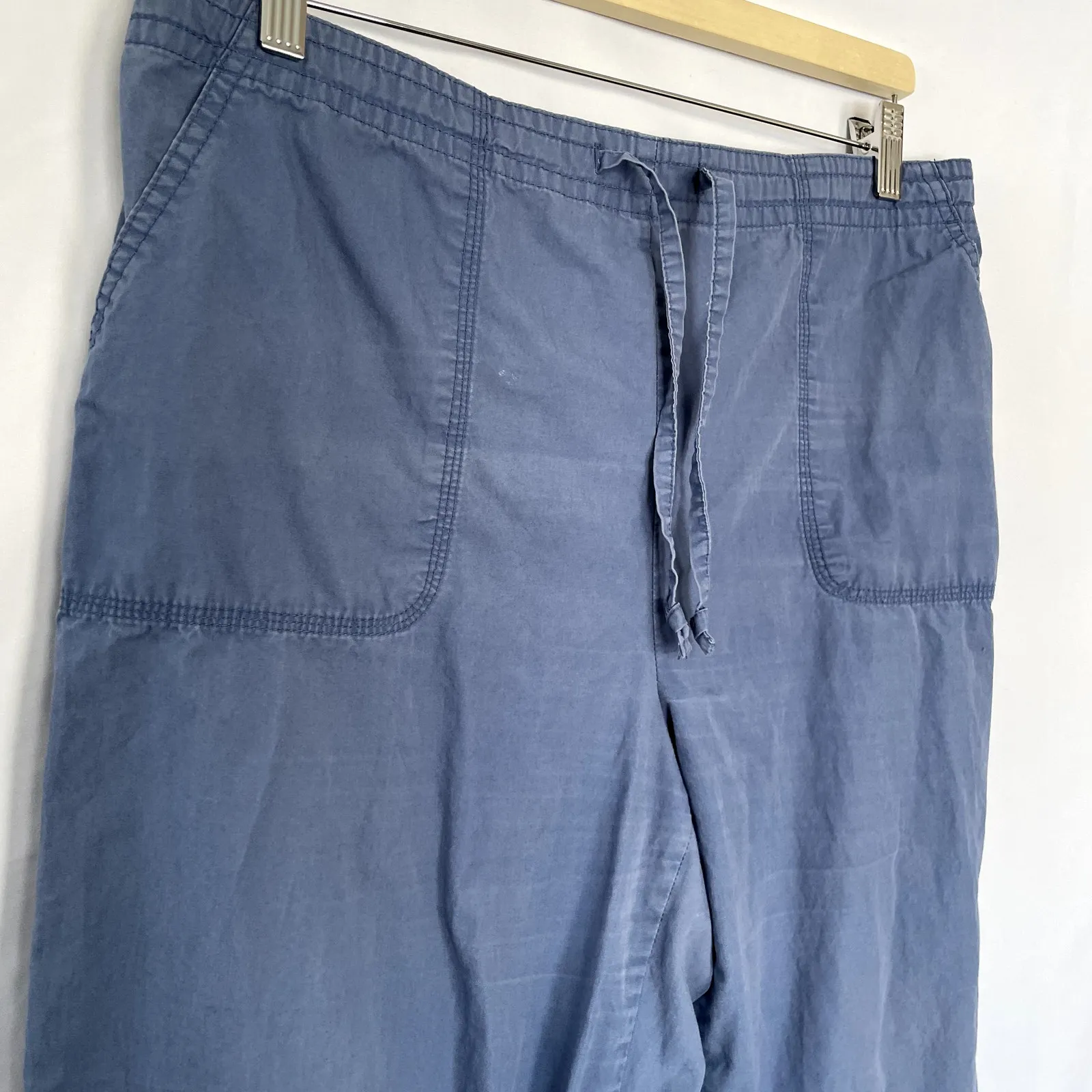 Basic Editions vtg blue jean L capri pants pockets drawstring embroidered 80s Size L - Image 2