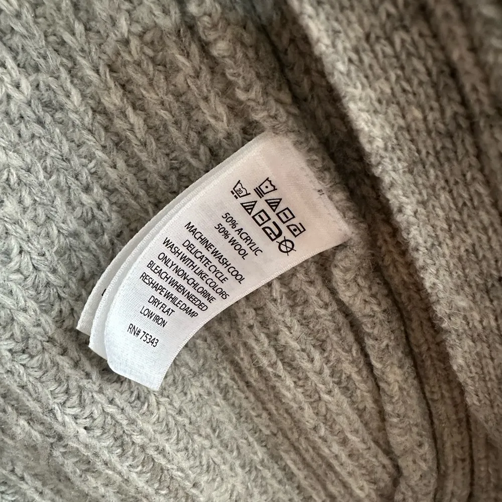 Cowl Neck Sweater Tunic Pockets Rounded Bottom Zipper accents - Image 4