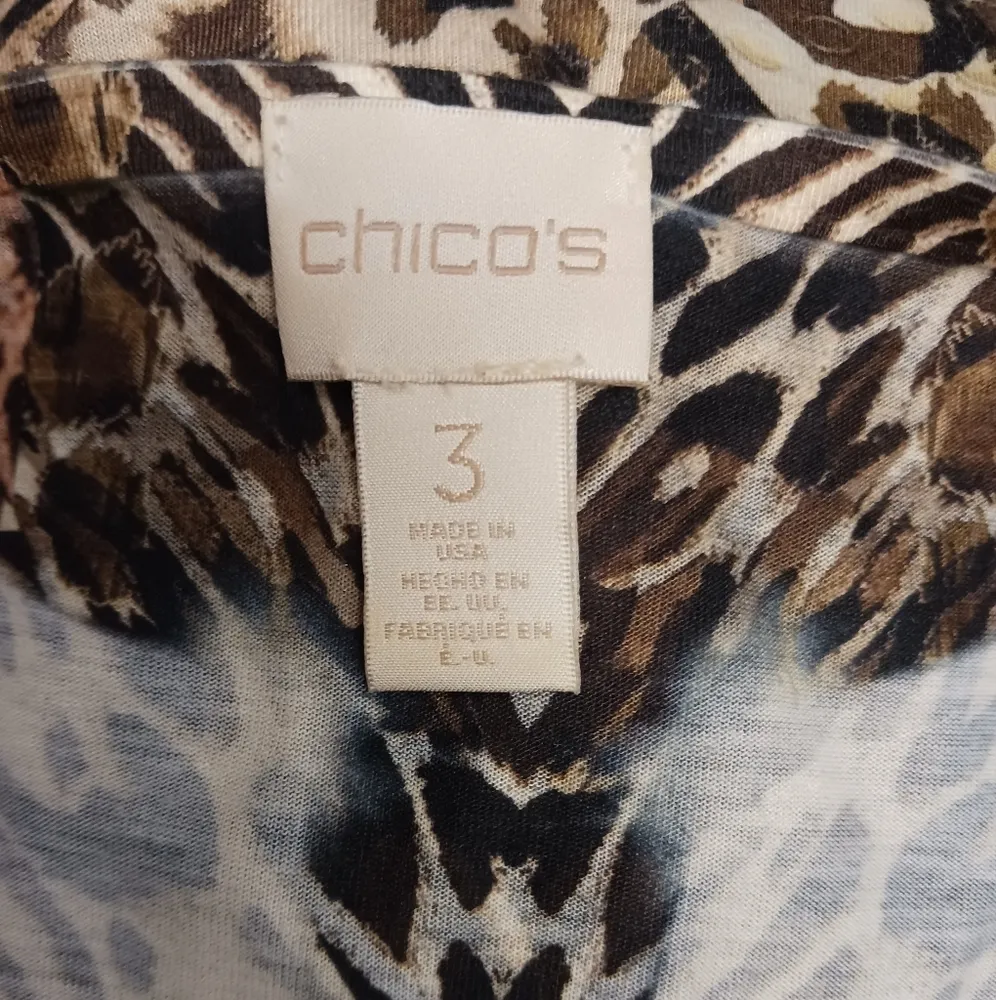 Chicos Leopard Print Gold Metallic Dots Blouse. Chicos Size 3 - Image 5