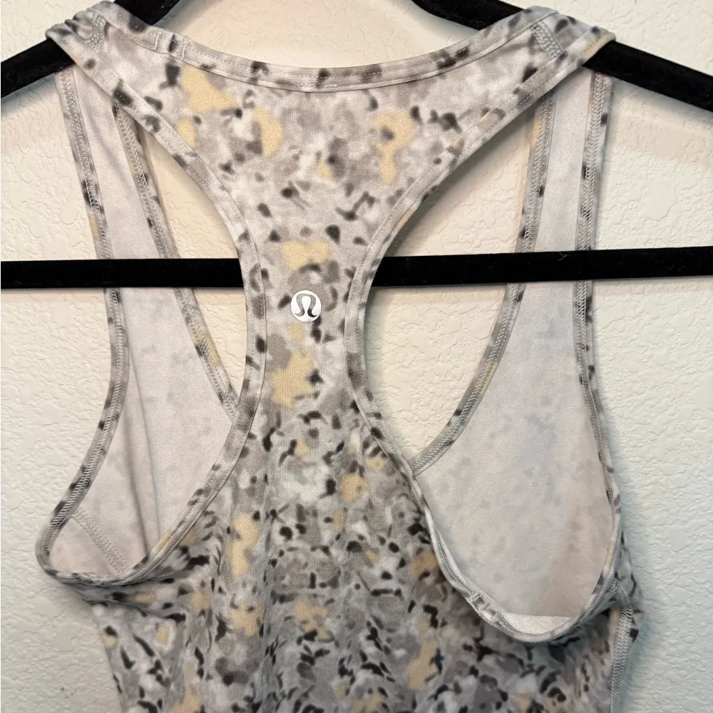 Lululemon Cool Racerback Tank Top Not So Petite Fleur Silver Spoon Size 6 - Image 6