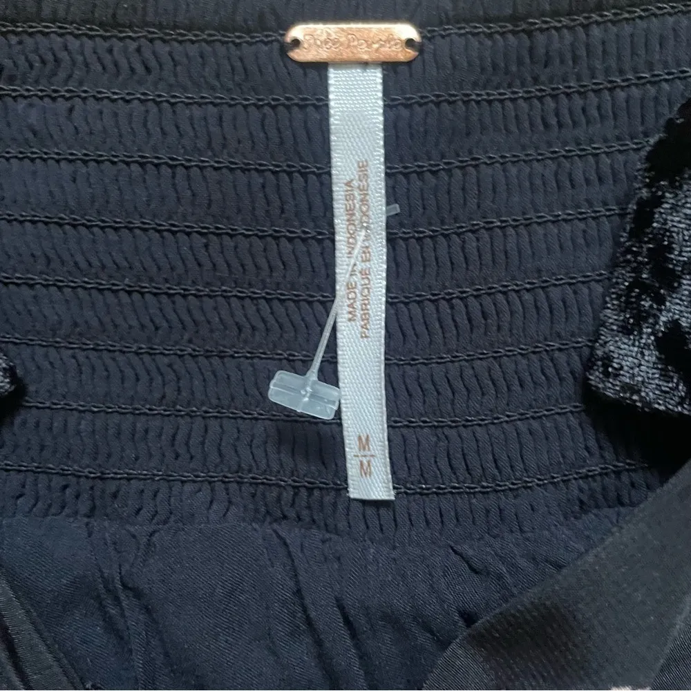 Free People  Black Floral Bow Mini Dress Size Medium - Image 8