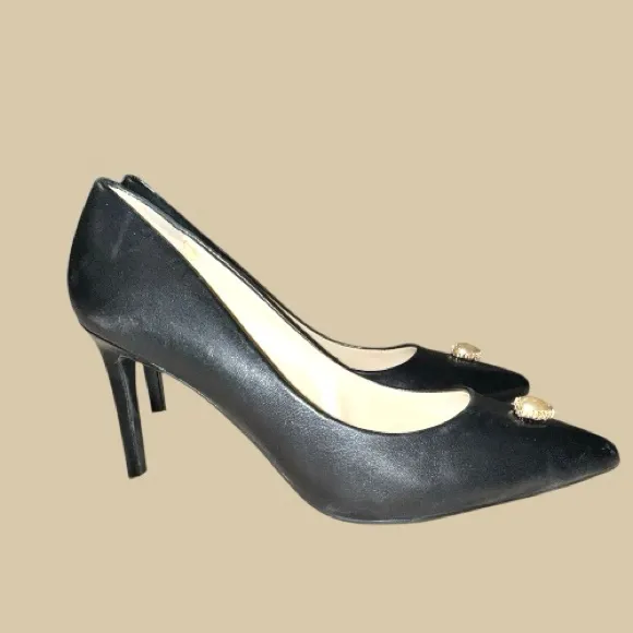 Elegant jones New York black heels and cute cream heart embellishment. - Image 7