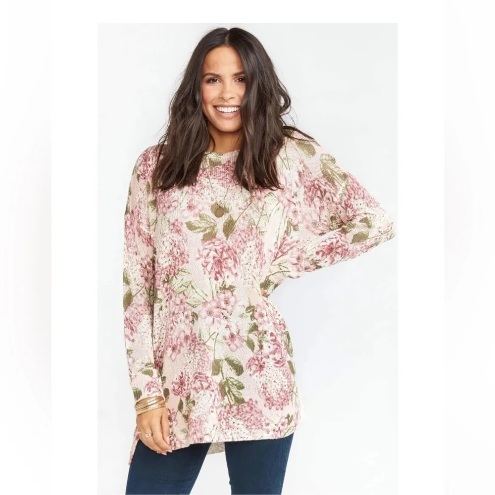 Show Me Your MuMu Bonfire Sweater
Hydrangea Blooms Floral Knit Size Small - Image 6