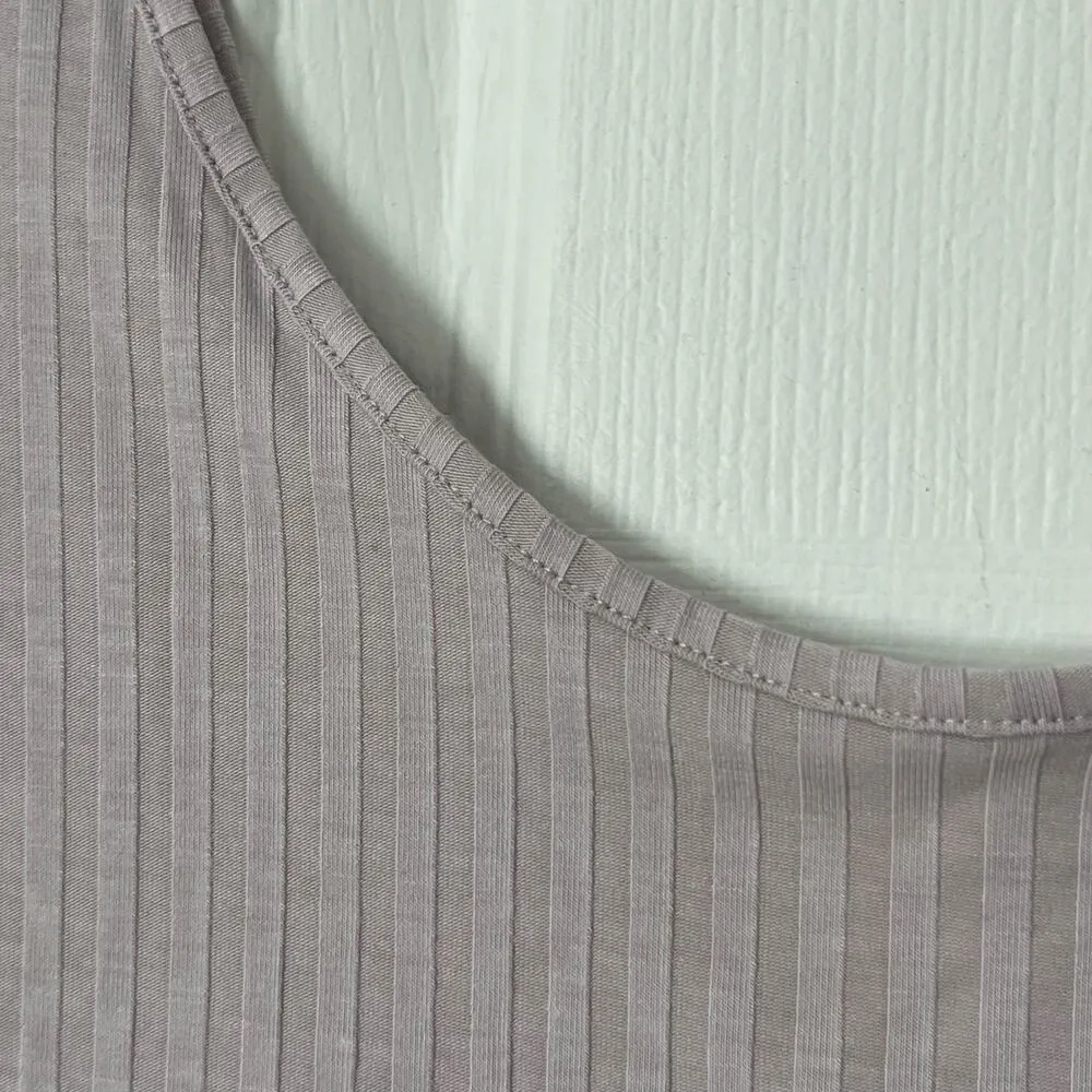 H&M Ribbed Scoopneck Cropped Tee - Size S - Image 3