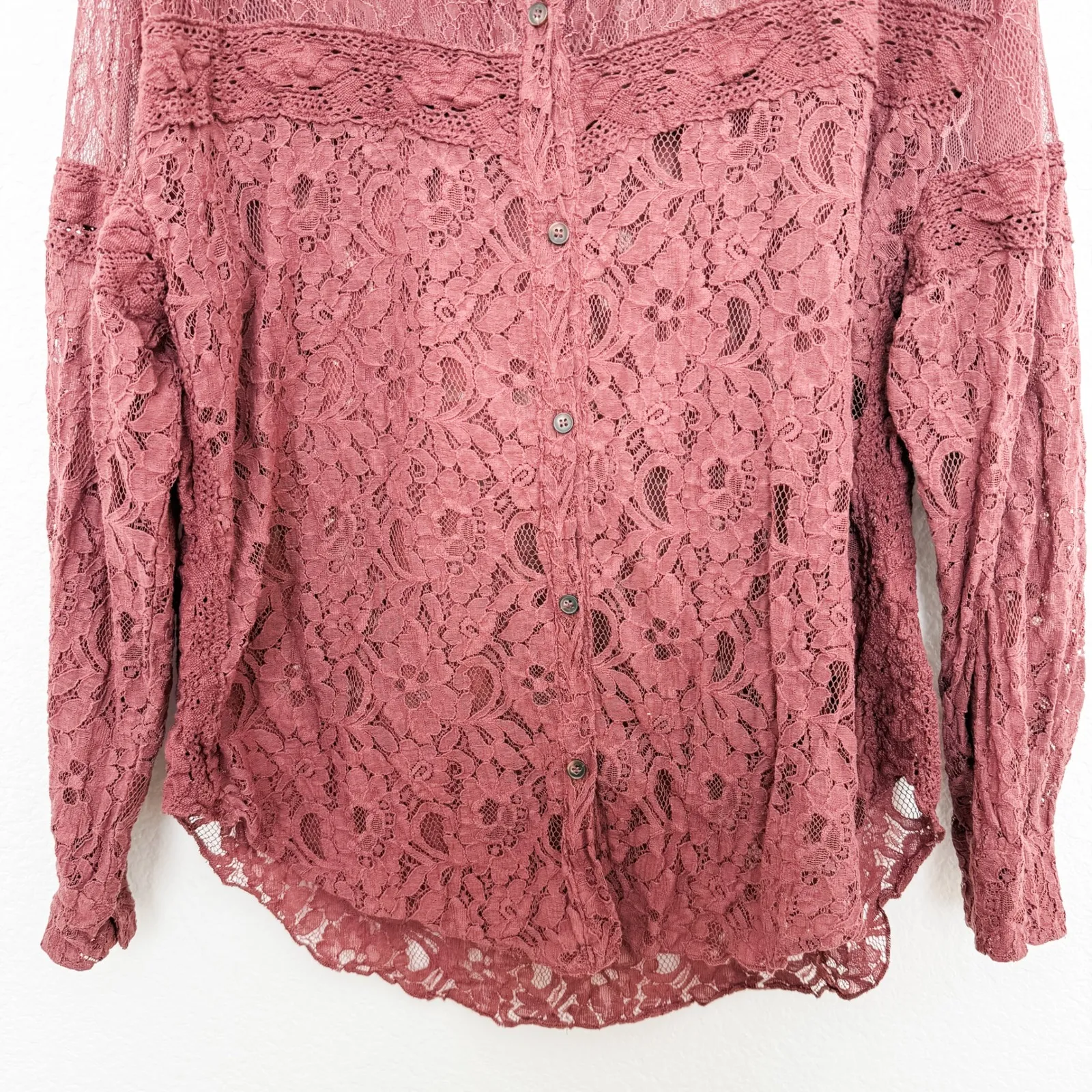 Gimmicks BKE Womens Lace Top Sz L Mauve Long Sleeve Boho Coquette Romantic Fairy - Image 3