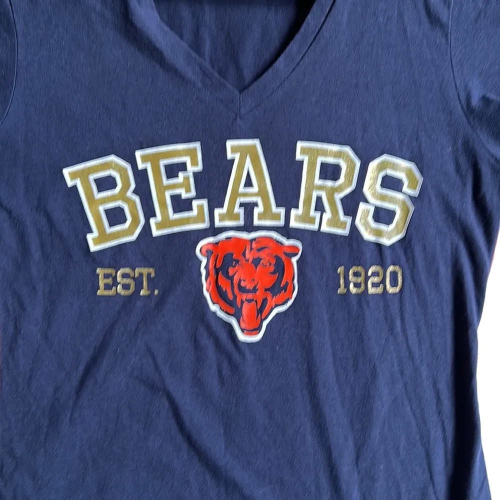 NFL Team Apparel Bears Women's Graphic Tee Shirt Size Medium - Image 3