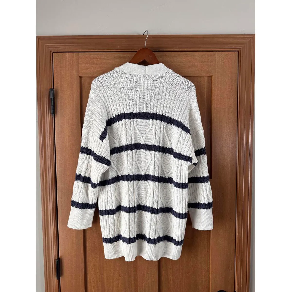 Aerie Cable Knit Button Cardigan Sweater Navy & White Women’s Large Oversized - Image 6