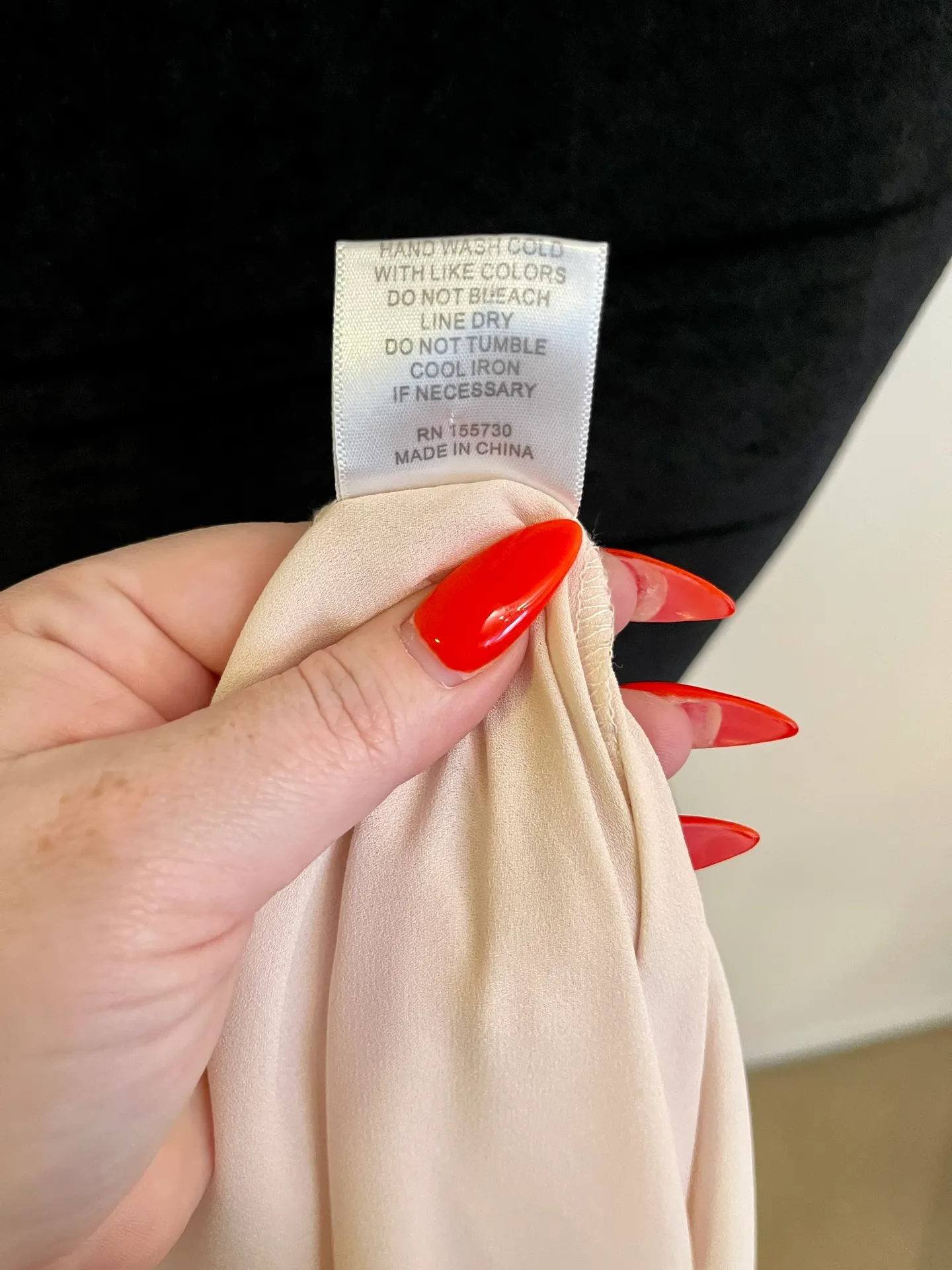 Light Pink Long Sleeve Button Placket Blouse Size Medium - Image 6