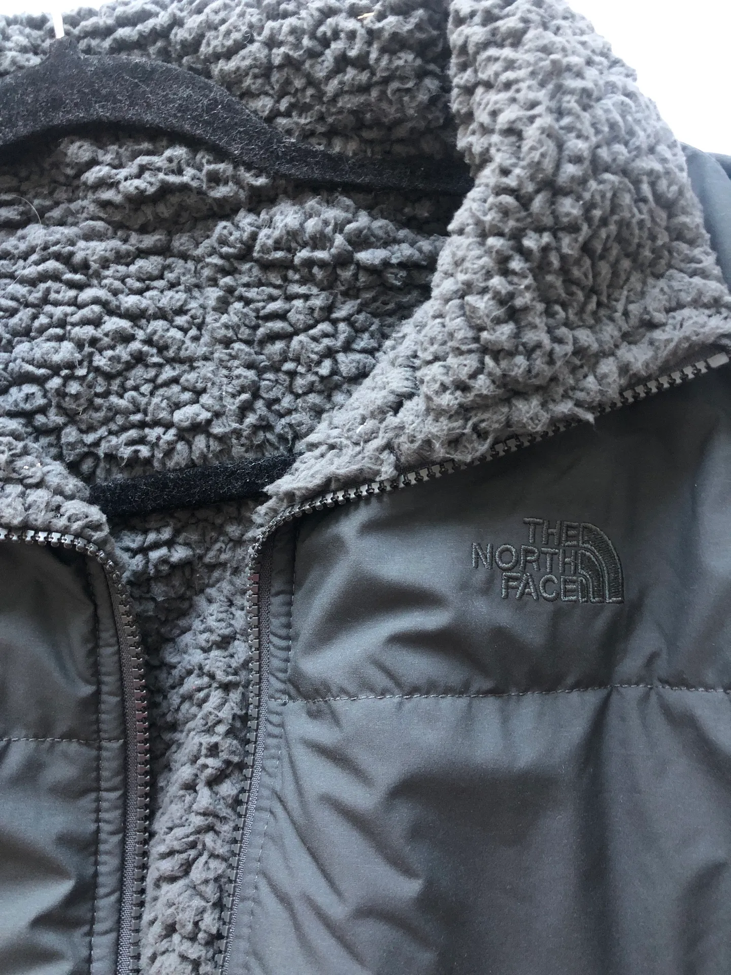 The North Face Reversible Puffer Sherpa Jacket - Image 3