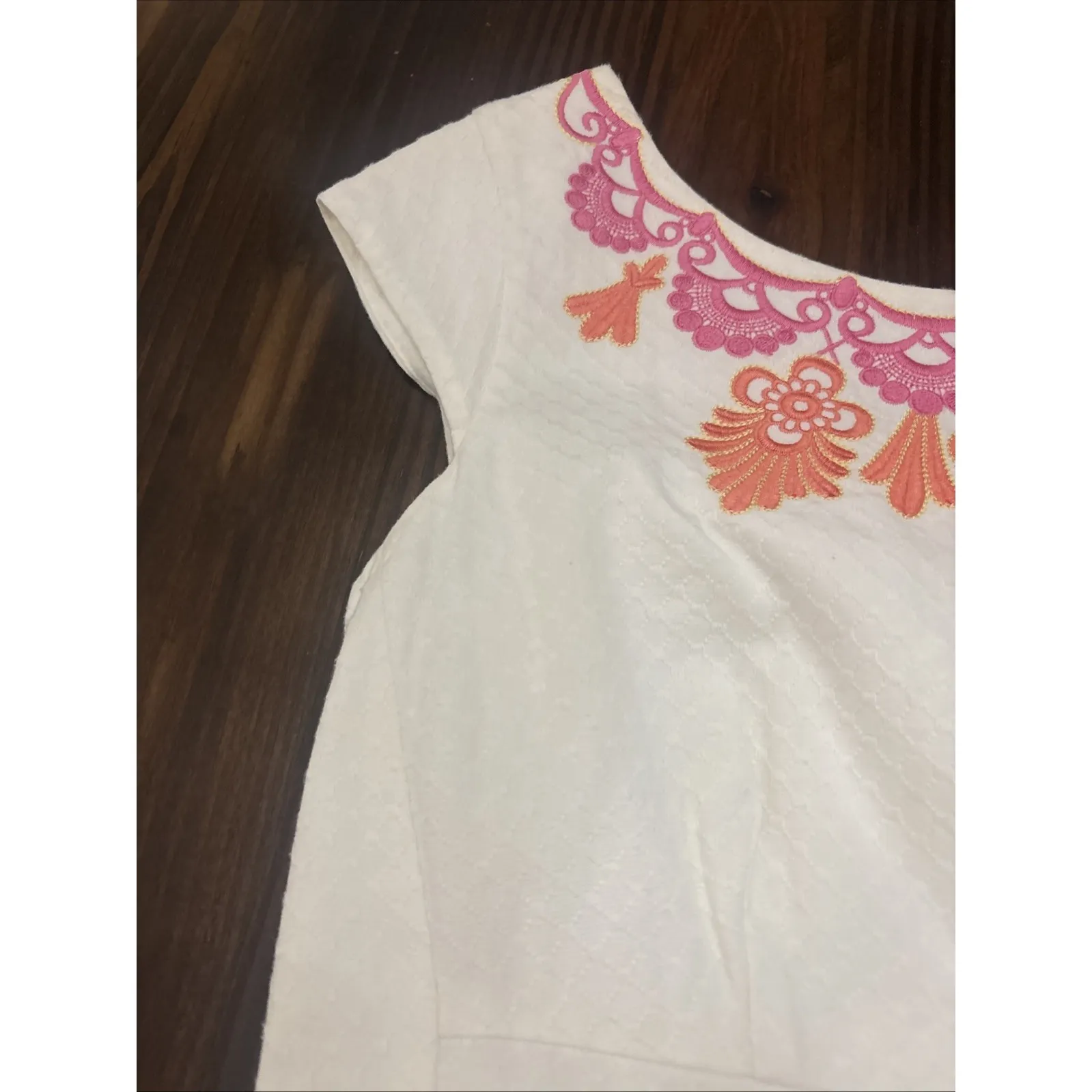 Lilly Pulitzer Dress White Quilt Embroidered Sz 8 100% Cotton Classic Lined - Image 4
