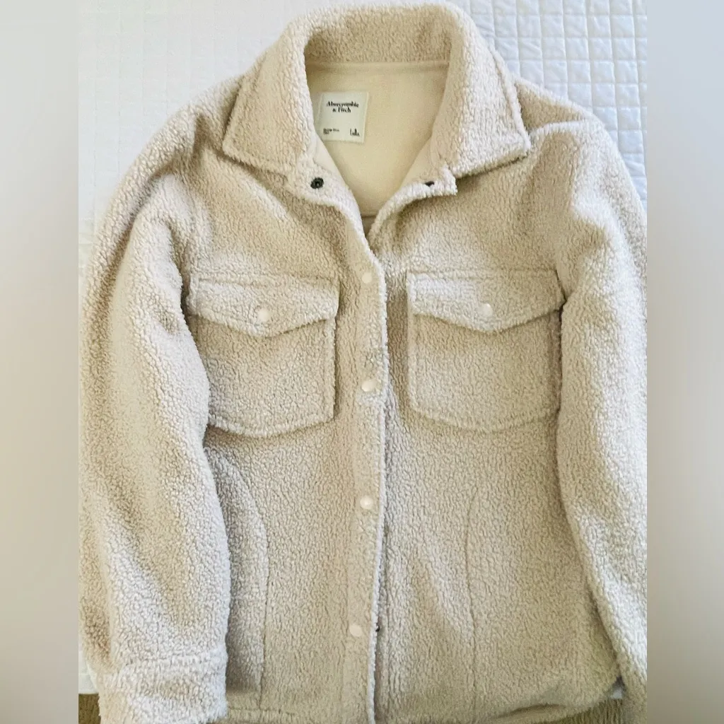 Abercrombie & Fitch Women’s Sherpa Shacket color Cream size Small - Image 6