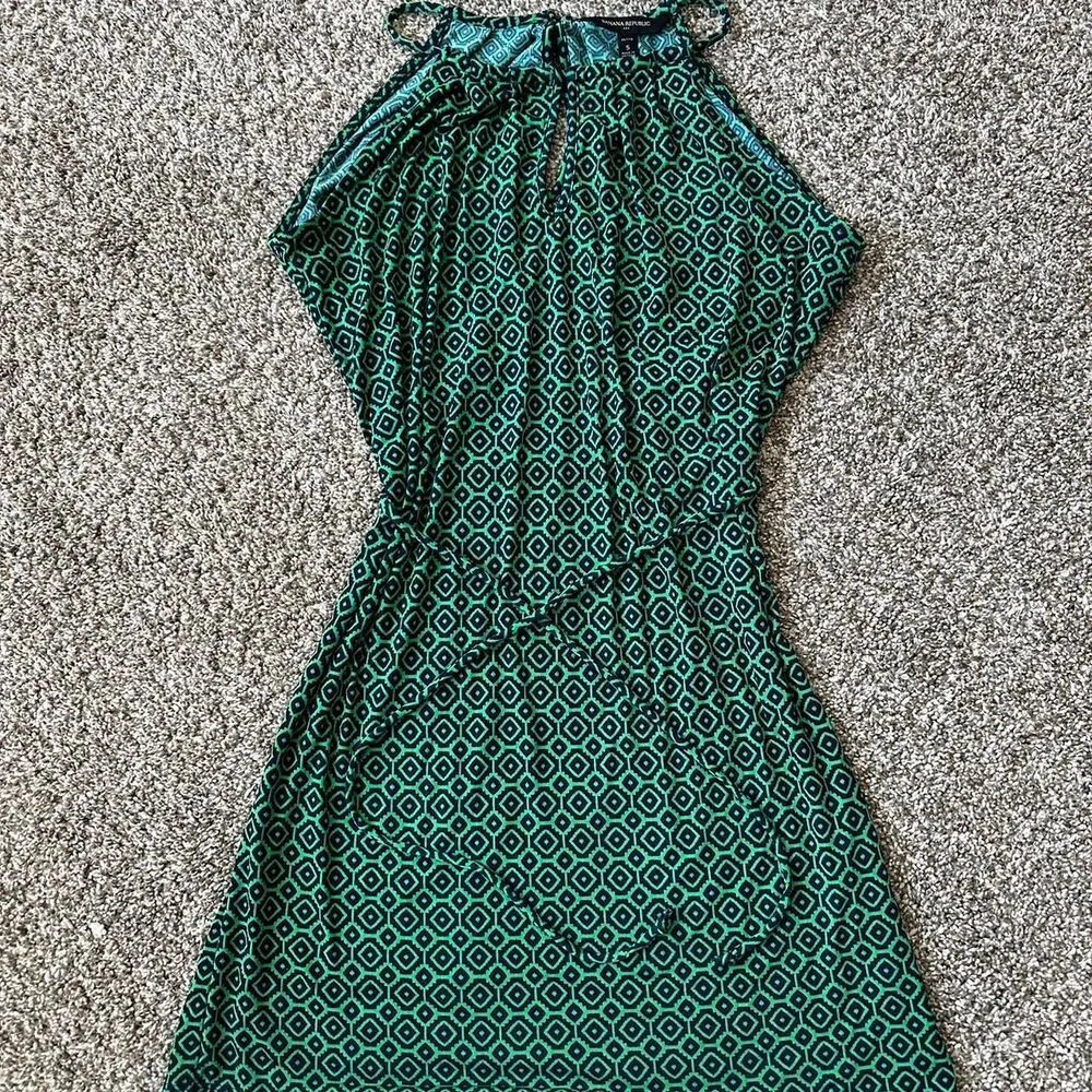 Banana-republic Women's Green Dress - Image 3