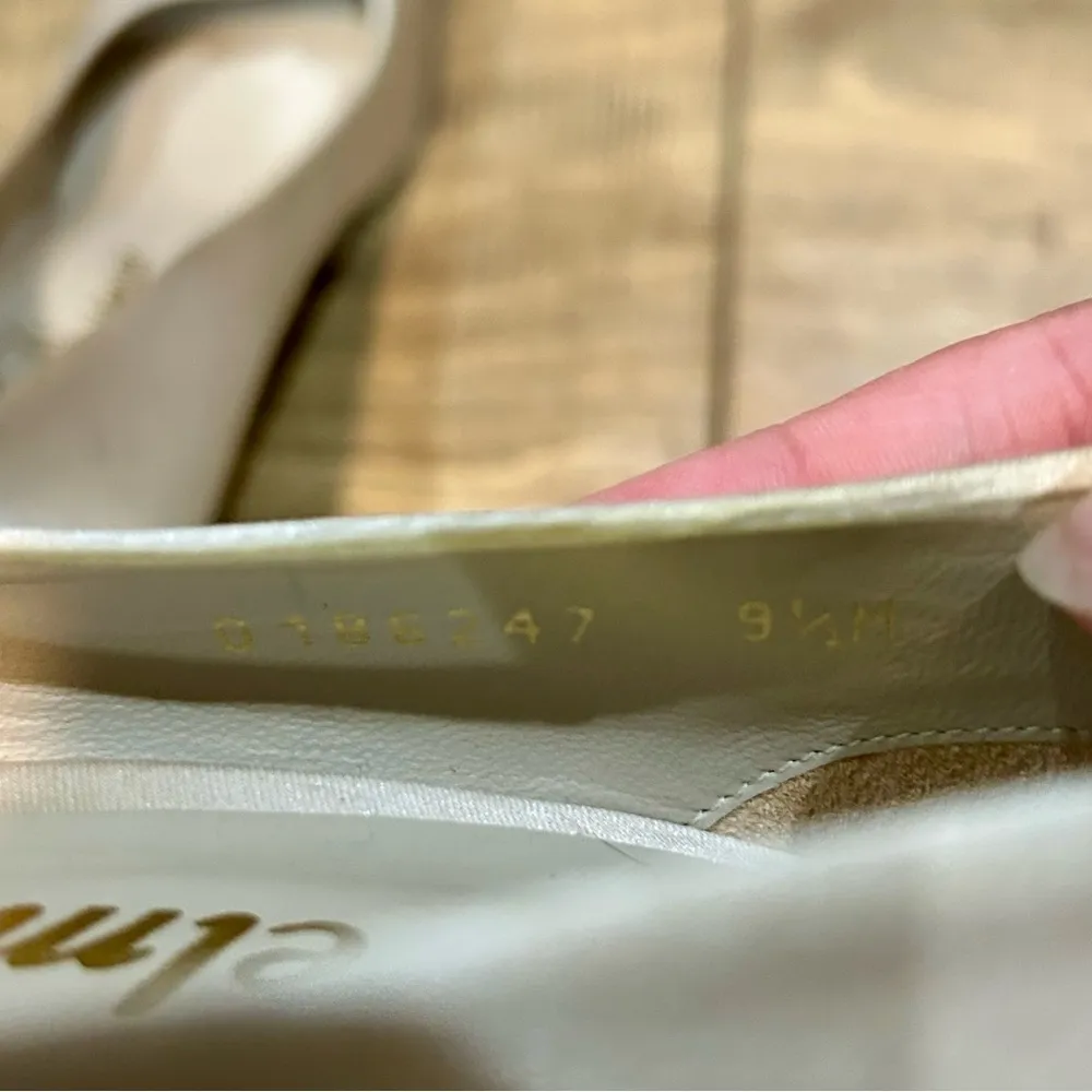 Delman Women’s Silk Peep Toe Pumps with Bows Champagne Size 9.5 FLAW - Image 8