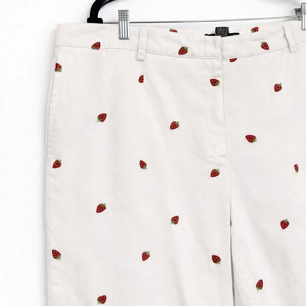 Briggs New York White Strawberry Embroidered Capri Pants Size 20W - Image 3