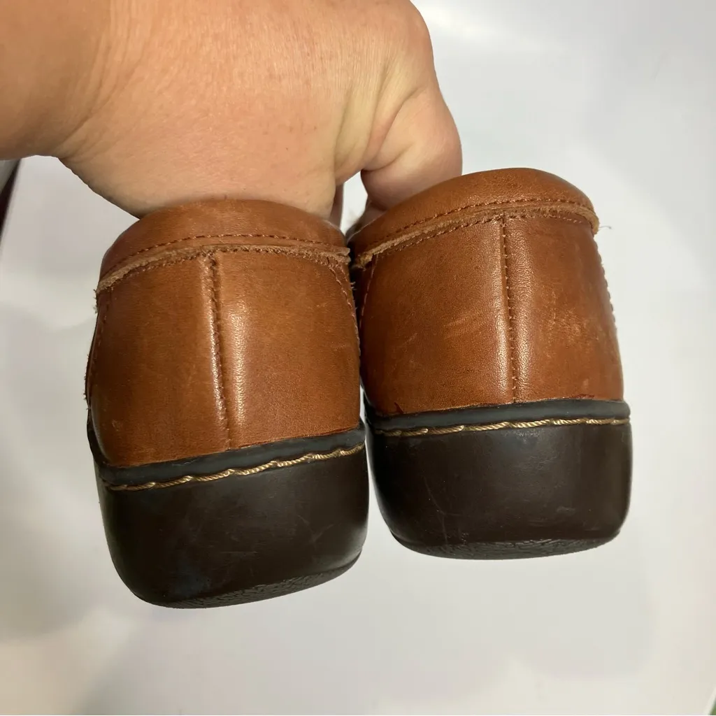 Clarks brown leather loafers slip on loafers‎ business casual comfort women’s 7 - Image 6