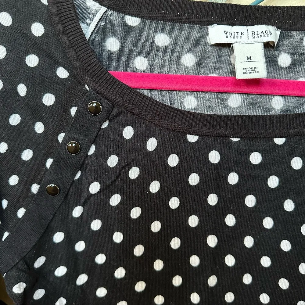 White House Black Market Polka Dot Short Sleeve Sweater Sz S - Image 2