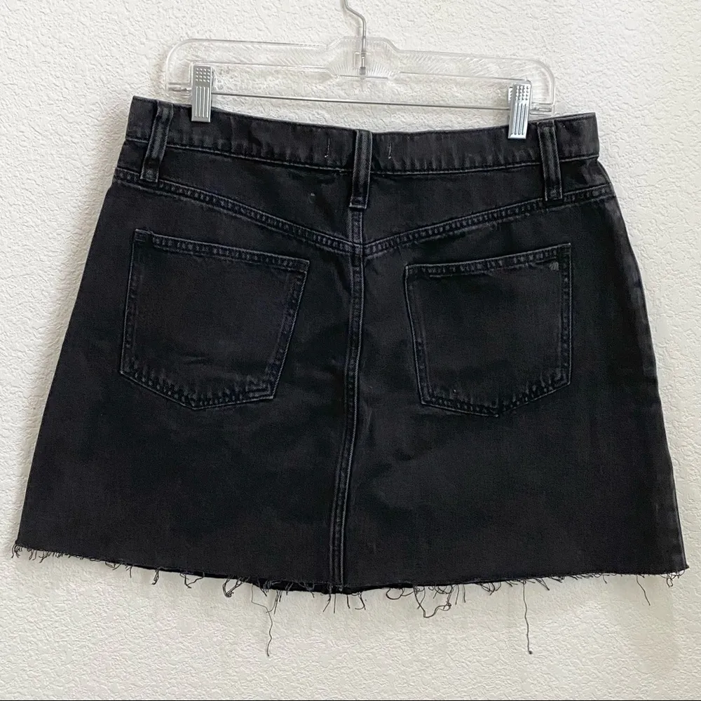 Lunar Wash “Frisco” Black Denim Raw Hem Mini Skirt Size 32 - Image 5