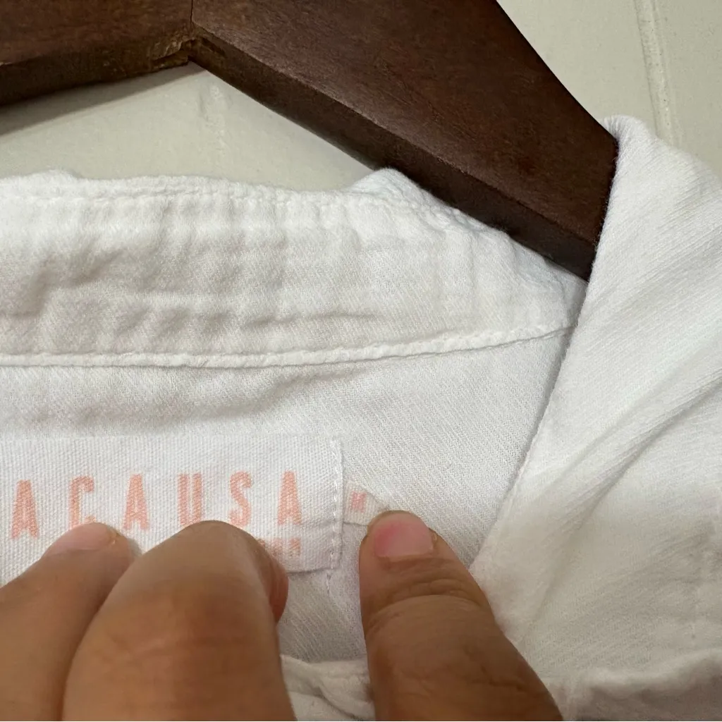 Lacausa Button Down Shirt Women’s Size M Style LA11485 – Effortless Everyday Top - Image 5