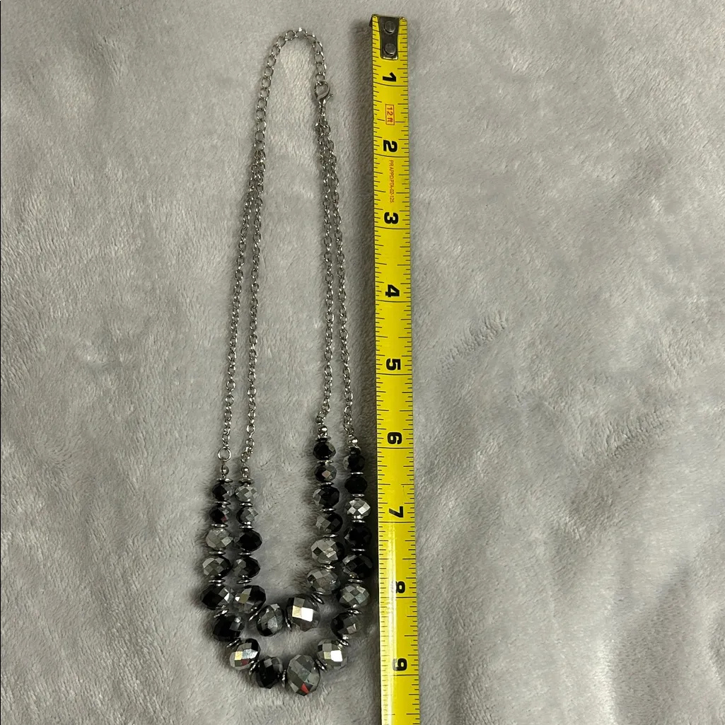 Elegant Silver and Black Jewelry Set - Image 7