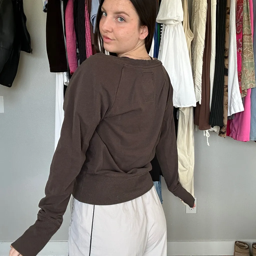 Old Navy Brown V-Neck Pullover Sweater – Y2K Style - Image 3
