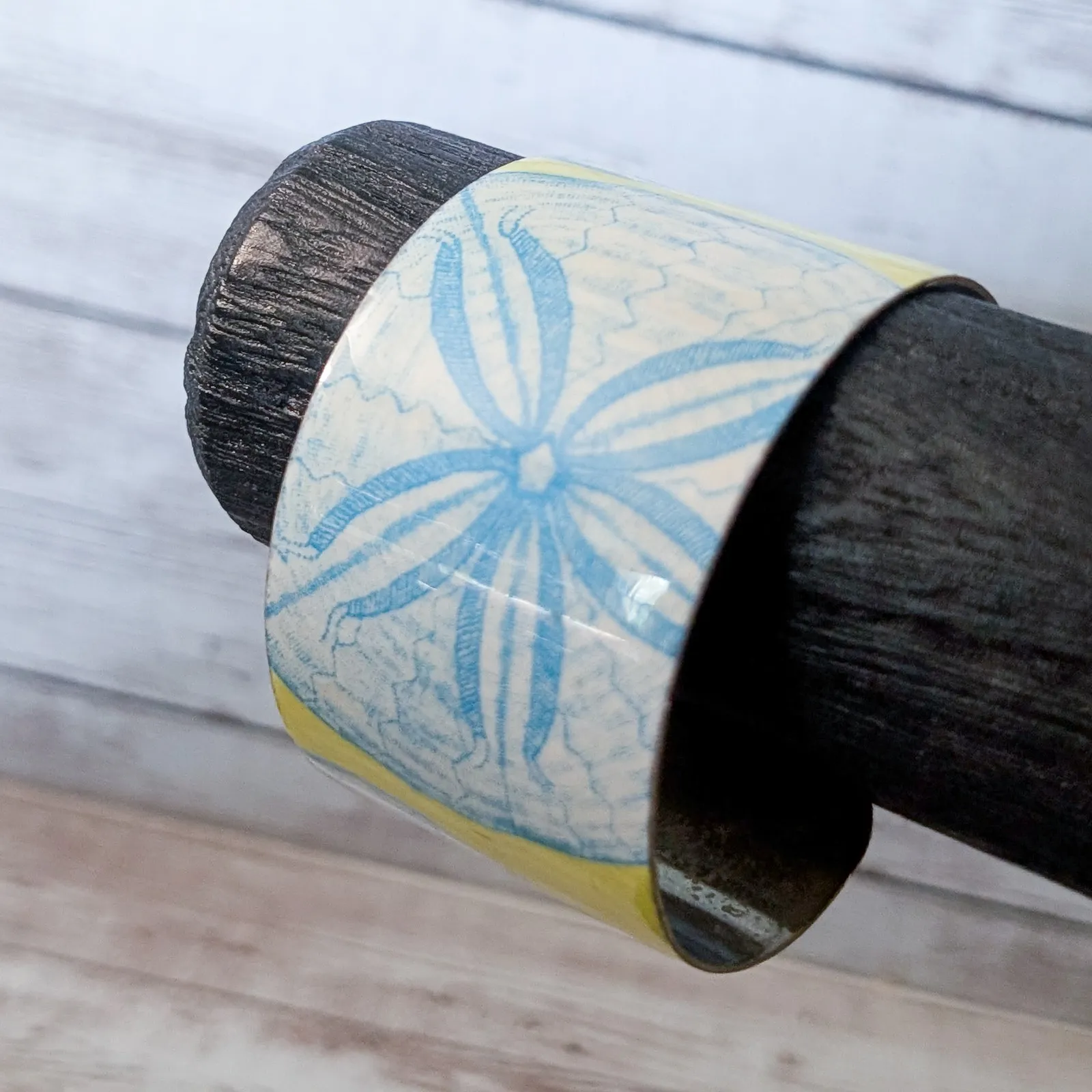 Vintage Two's Company Cuff Bracelet Sand Dollar Blue Yellow - Image 10