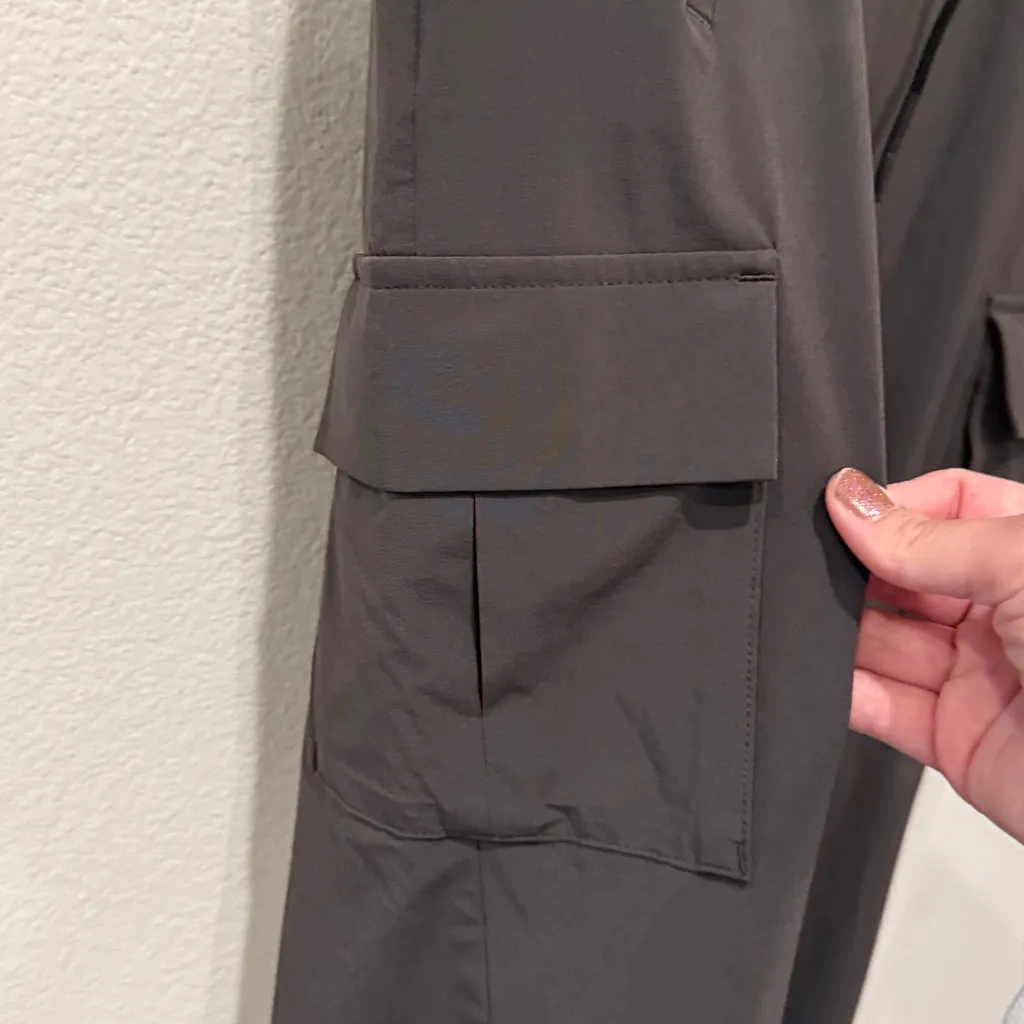 Athleta Sutton Charcoal Cargo Jogger Six Pocket Pants Size 0 - Image 4