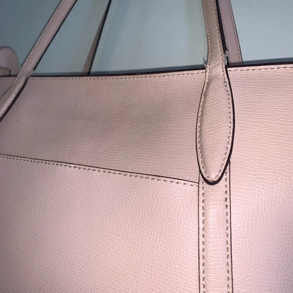 Kate Spade NY Cara Light Beige Tan Zip Top Large Tote Leather Carryall Bag Charm - Image 9