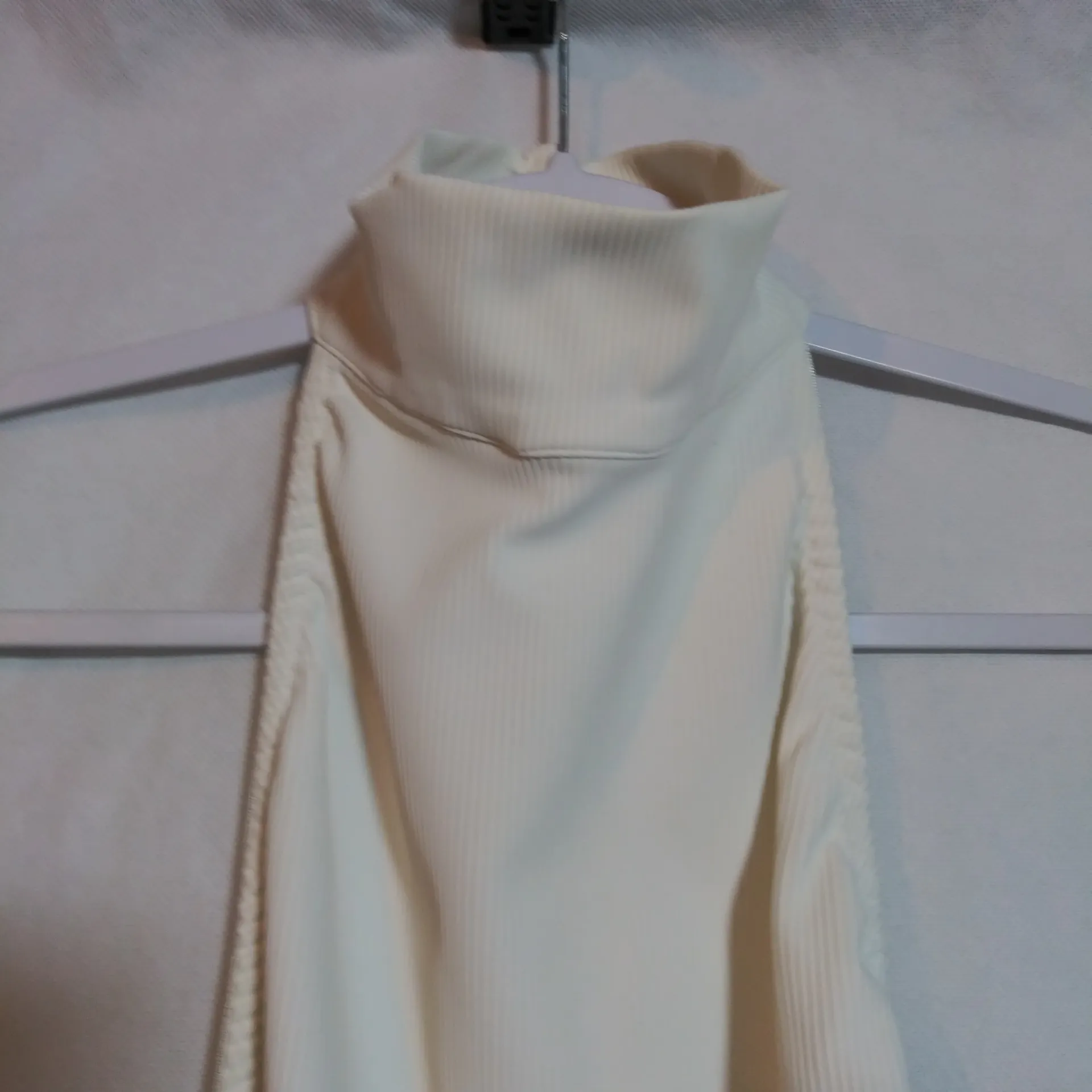 Edikted Annie Ribbed Open-Back Halter Romper White Size M - Image 8