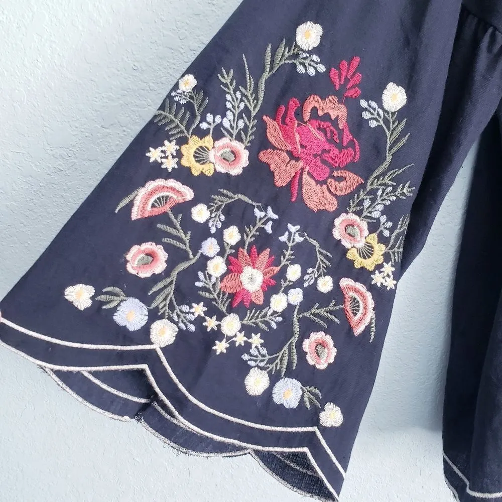 Umgee Black Scalloped Off The Shoulder Embroidered Floral Bellsleeve Top - Image 2