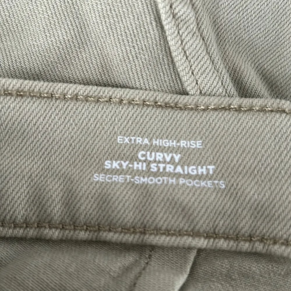 Old Navy Size 18p Extra High Rise Curvy Ski-Hi Straight Secret Smooth Pockets - Image 6