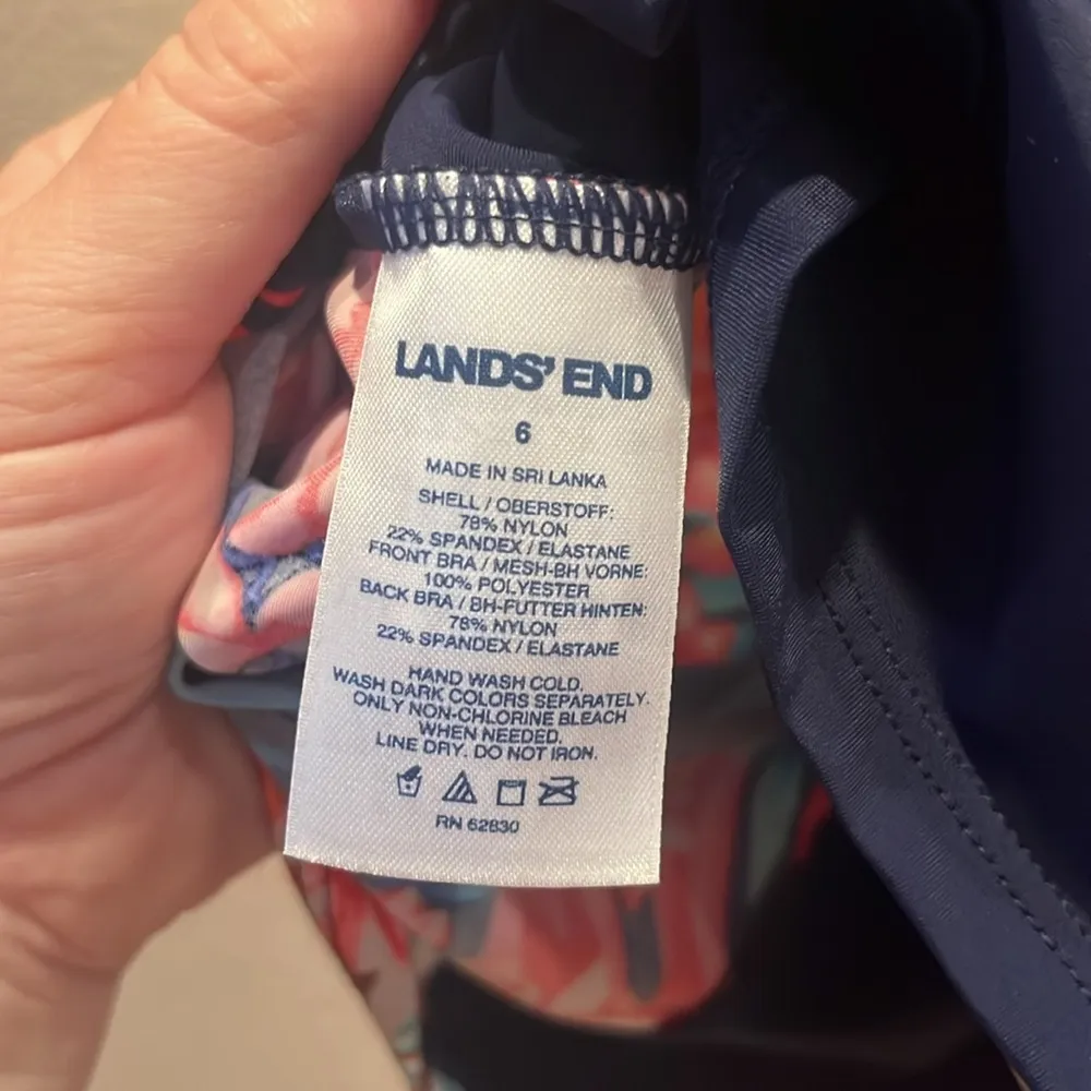 Land’s End Women’s Tankini Swimsuit Top Blue Floral Size 6 - Image 6