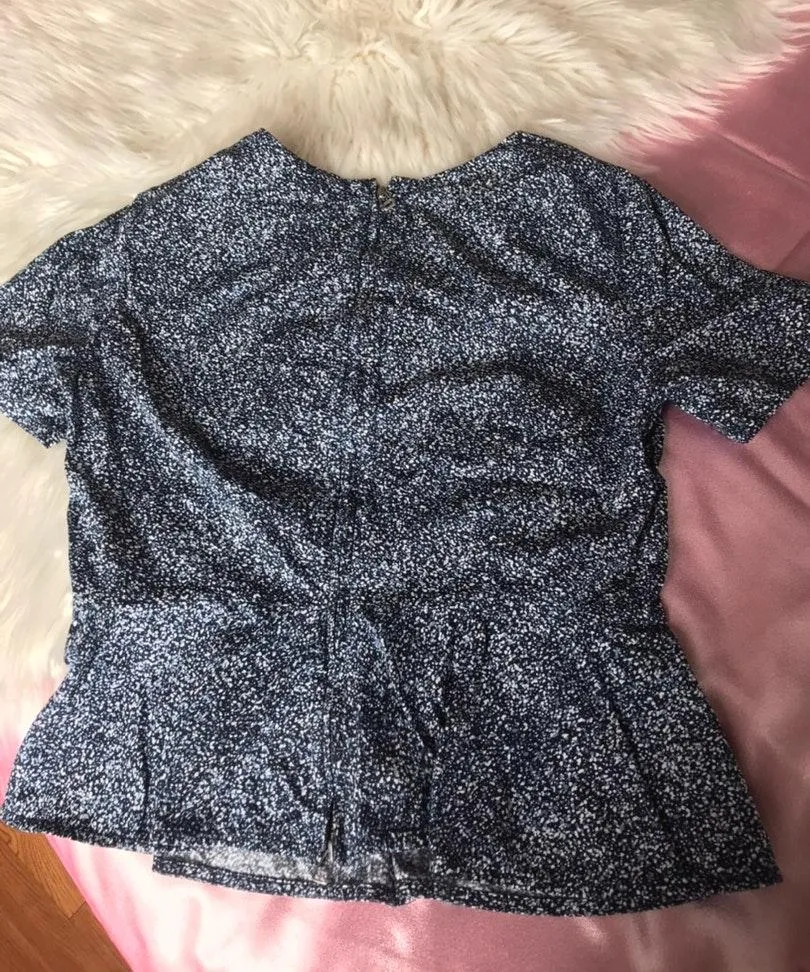 gap blue splatter peplum top - Image 3
