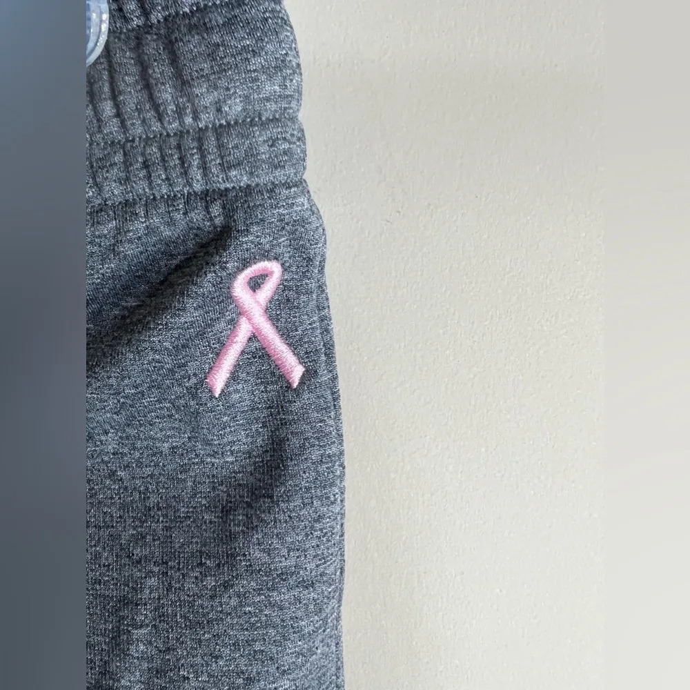Under armour storm breast cancer awareness pants size small - Image 2