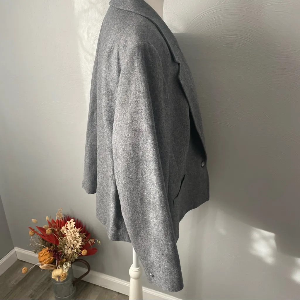 Authentic Pendleton Grey Wool Jacket, Fully Lined, Excellent Vintage Condition - Image 2