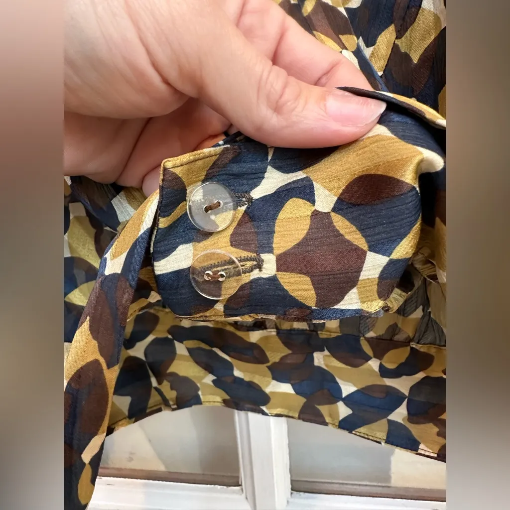 BCBGMAXAZRIA Y2K 100% Silk Semi Sheer Watercolor Art To Wear Blouse Size XS - Image 9