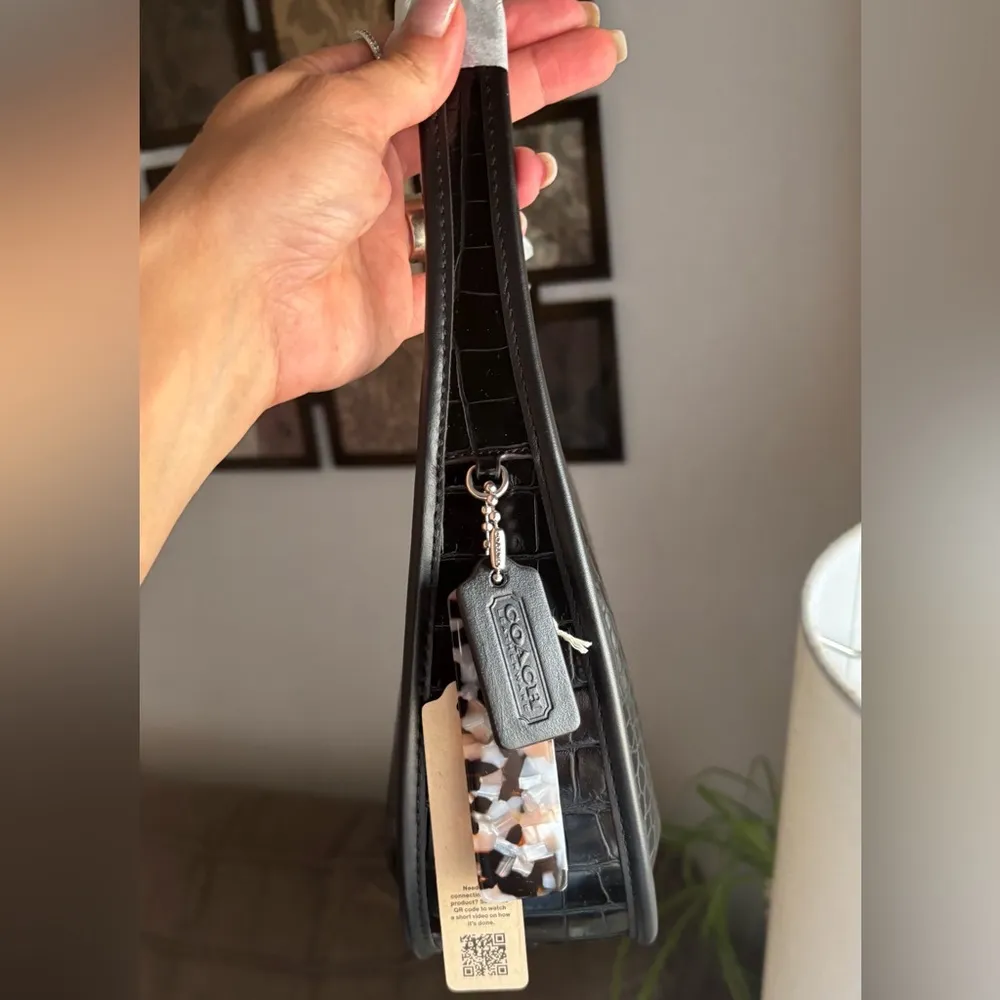 Authentic COACHTOPIA Leather Croc embossed shoulder magnetic closure shoulder Black - Image 12