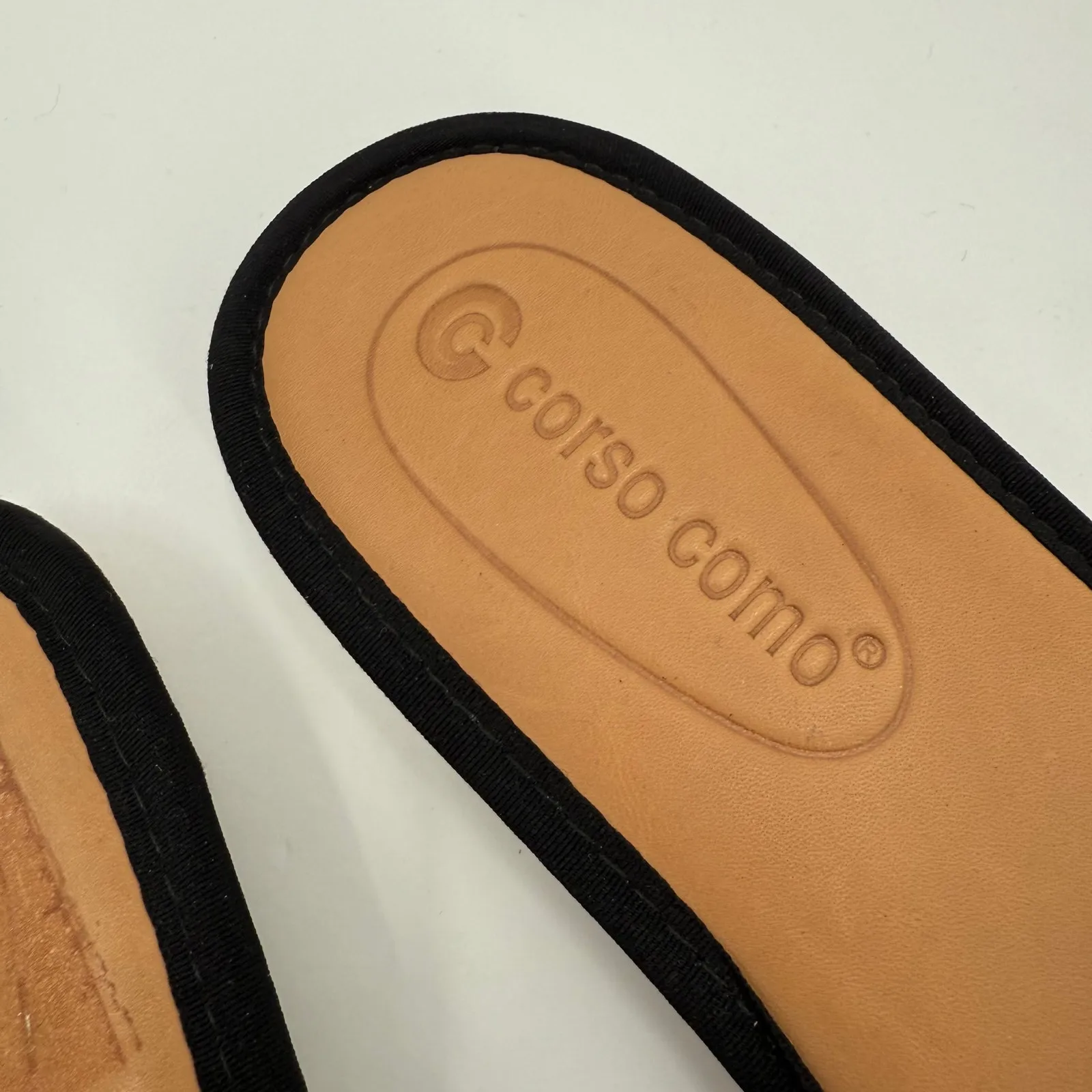 Corso Como Bahlia Sandal Size 8.5 Black Soft Leather Buckle Flat Slide Classic - Image 2