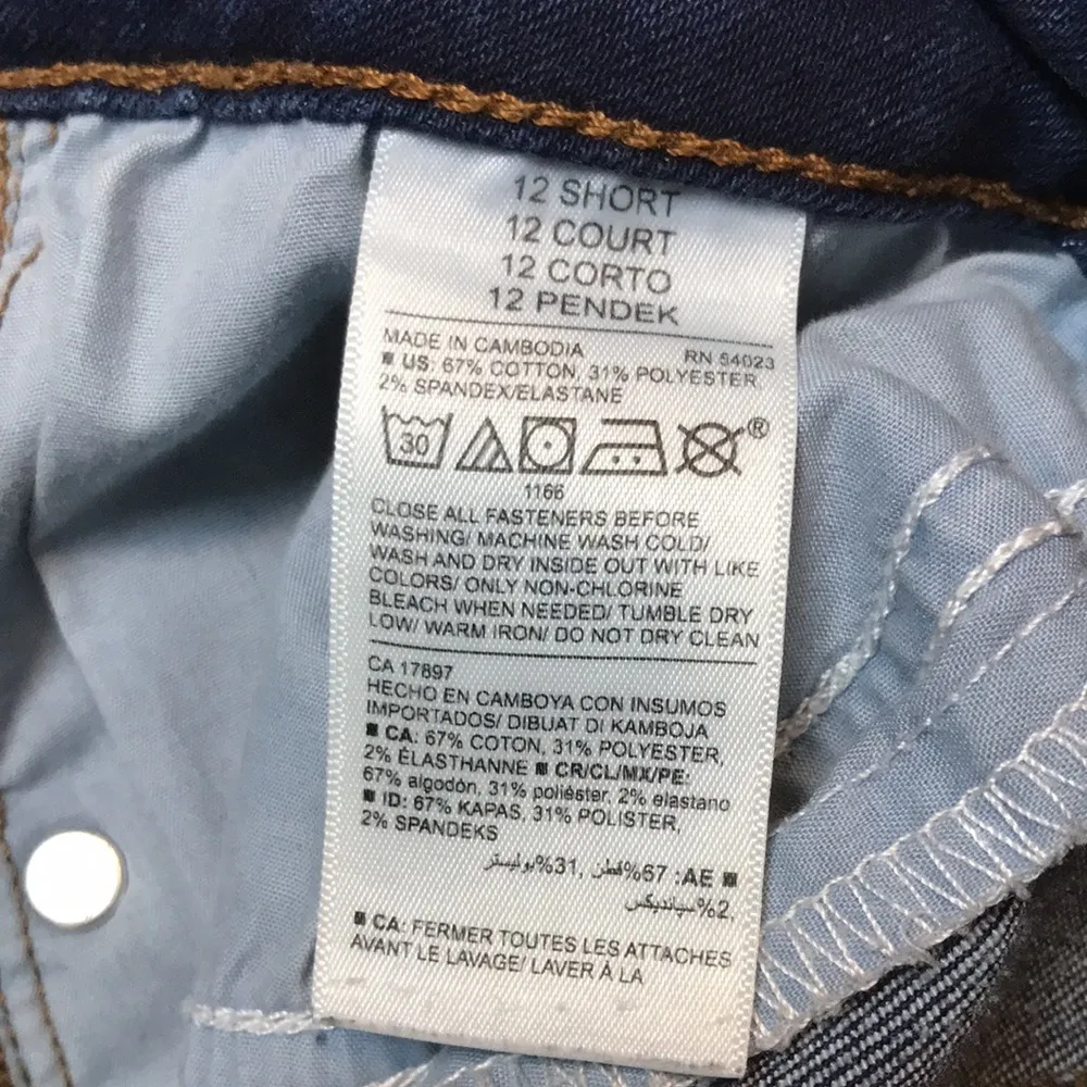 Old Navy Women’s Kicker Boot Cut Dark Wash Denim Jeans Sz 12 Short - Image 10