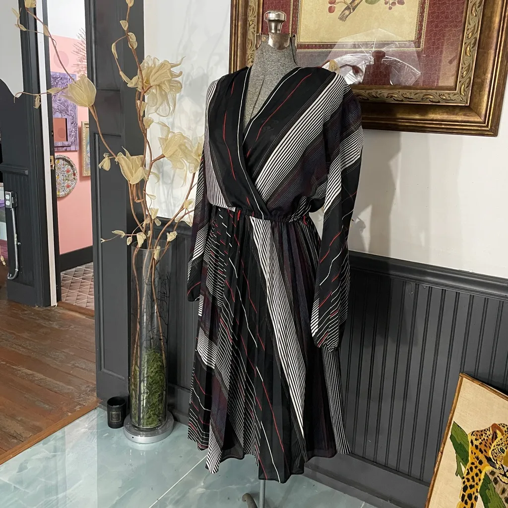 Vintage 70s Melissa Lane Striped Pleated Dress Semi Sheer Faux Wrap - Sz 12 💚🎀 - Image 4