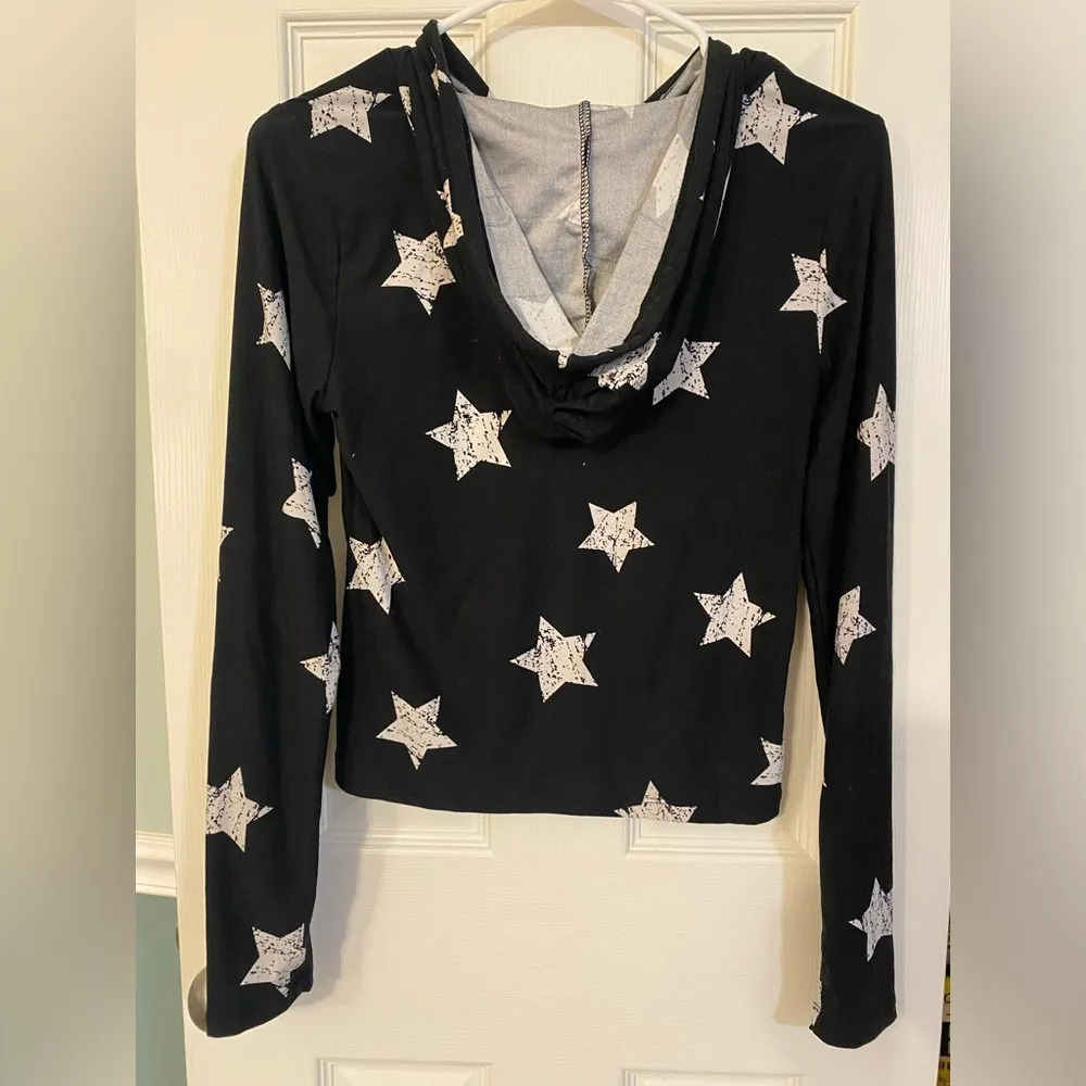 Eye Candy | Black and White Stars Hooded Shirt, Size M - Image 4