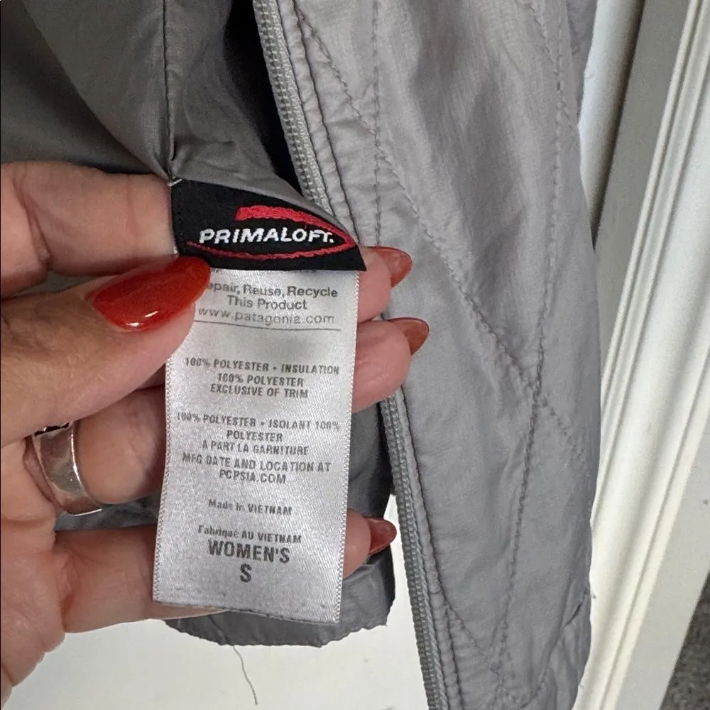Patagonia  Light Gray Quilted Jacket - Image 5