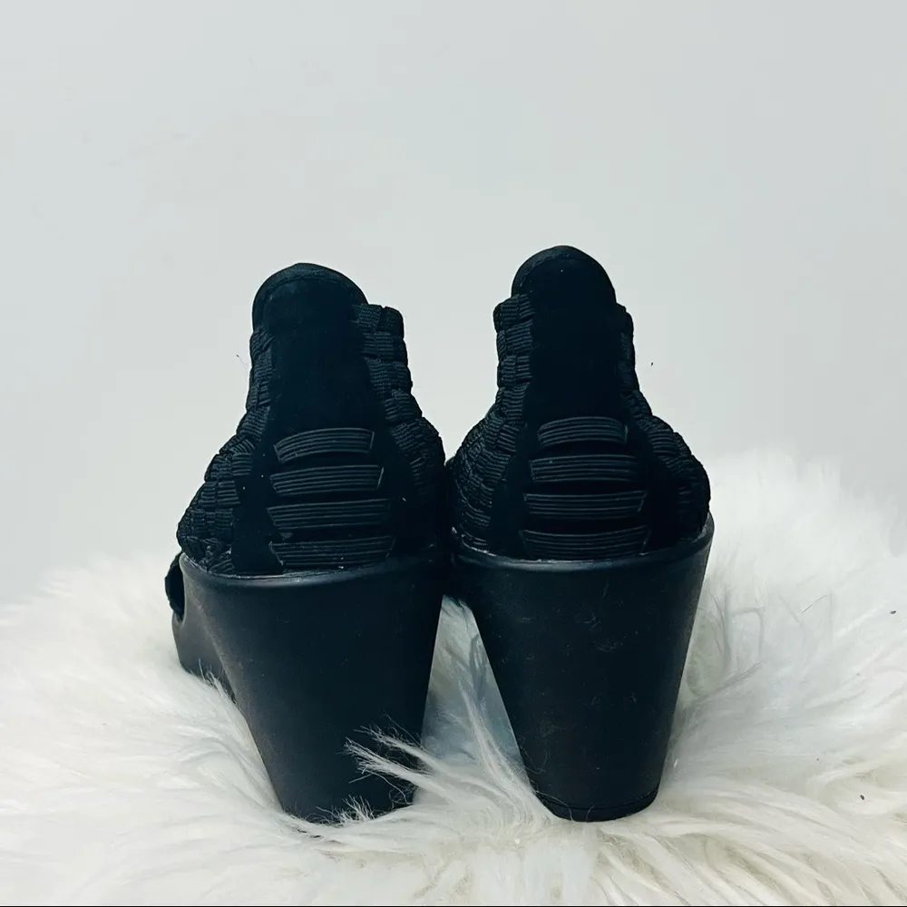 Steven Madden Black Wedge cushion braided sandals sz 8 - Image 3