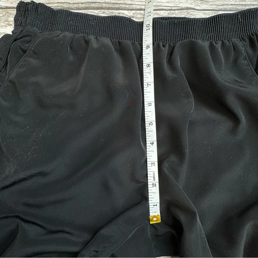 H&M Women's Black Lightweight Satin Pants Curved Hem 8 Pockets Elastic Waist - Image 10