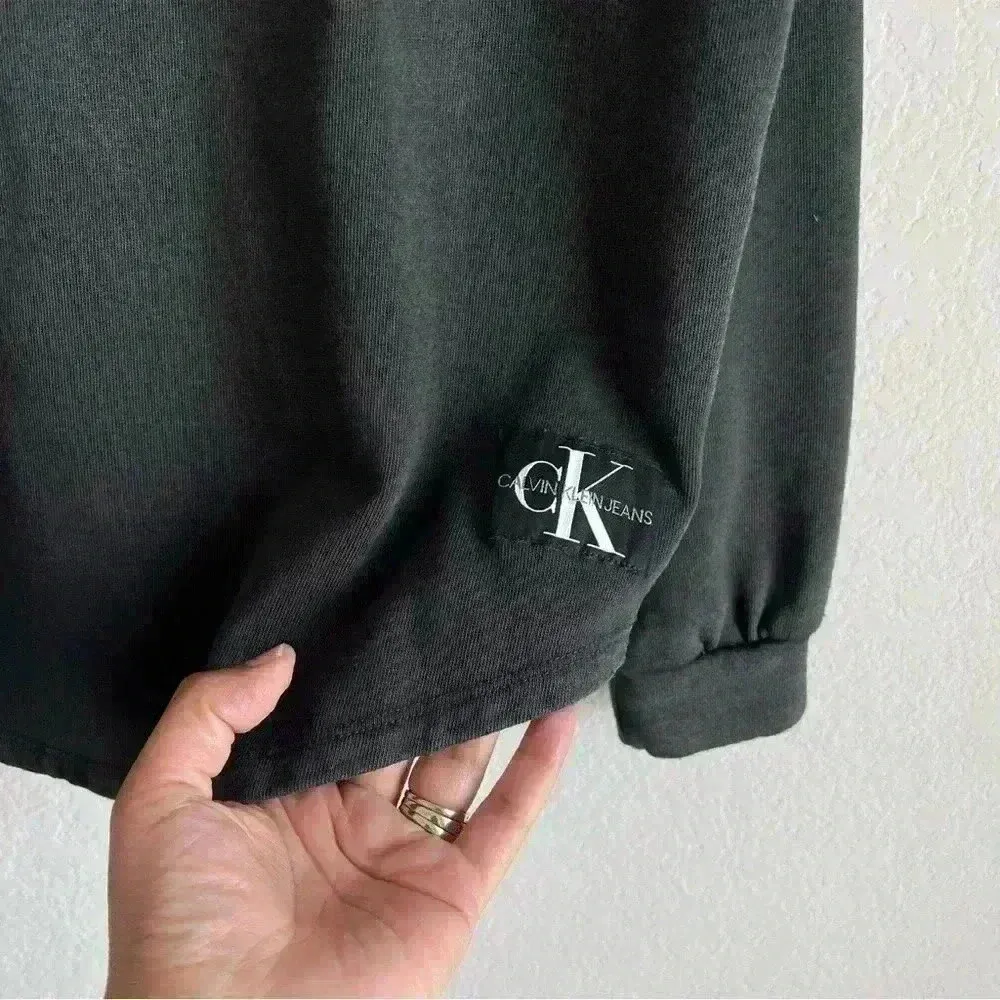 Calvin Klein Jeans‎ Charcoal Black Pullover Sweater Size L - Image 4
