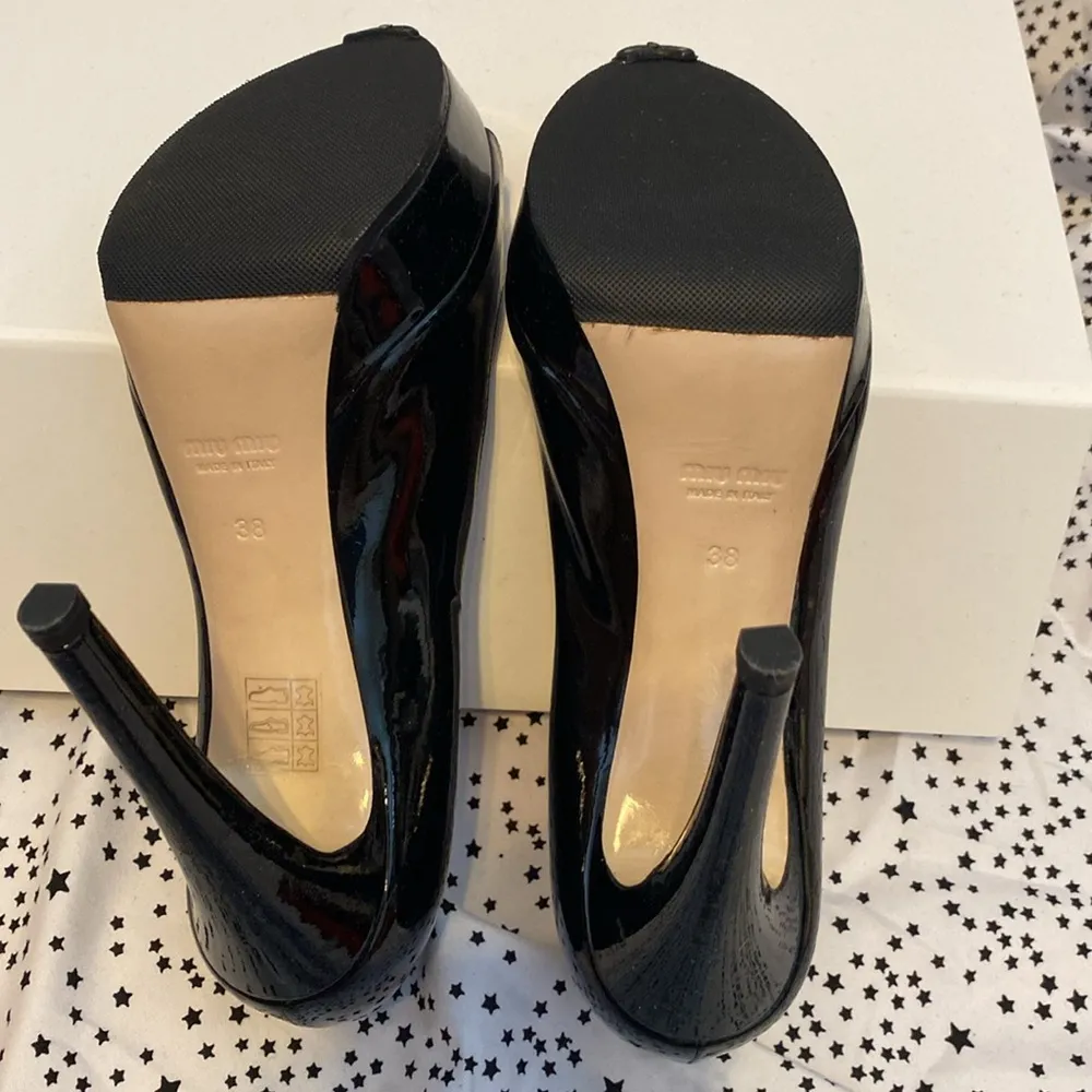 Miu Miu Black Patent Leather Stiletto Heels with Peep-Toe Design - Image 5