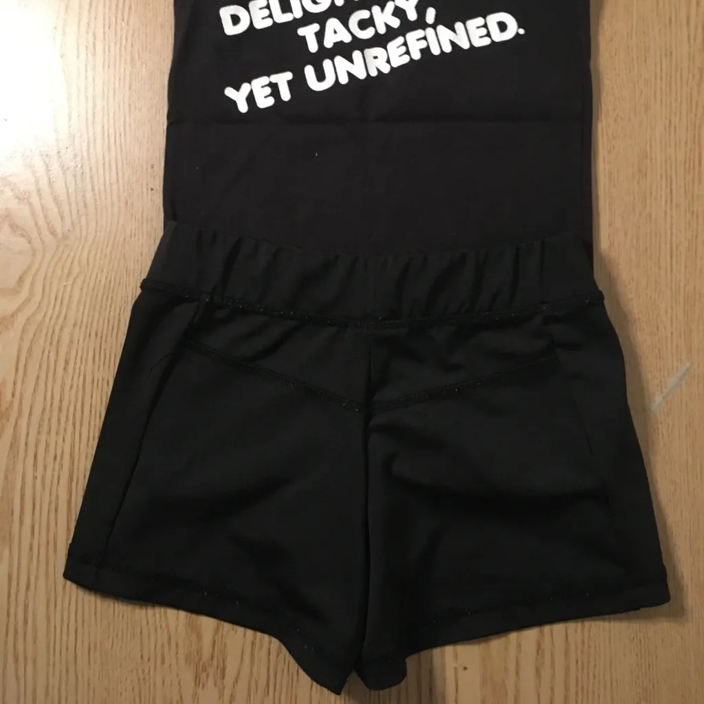 B27 #2 Hooters Girl Worn Uniform Tank/Shorts from Macon Georgia Size Xxs - Image 8