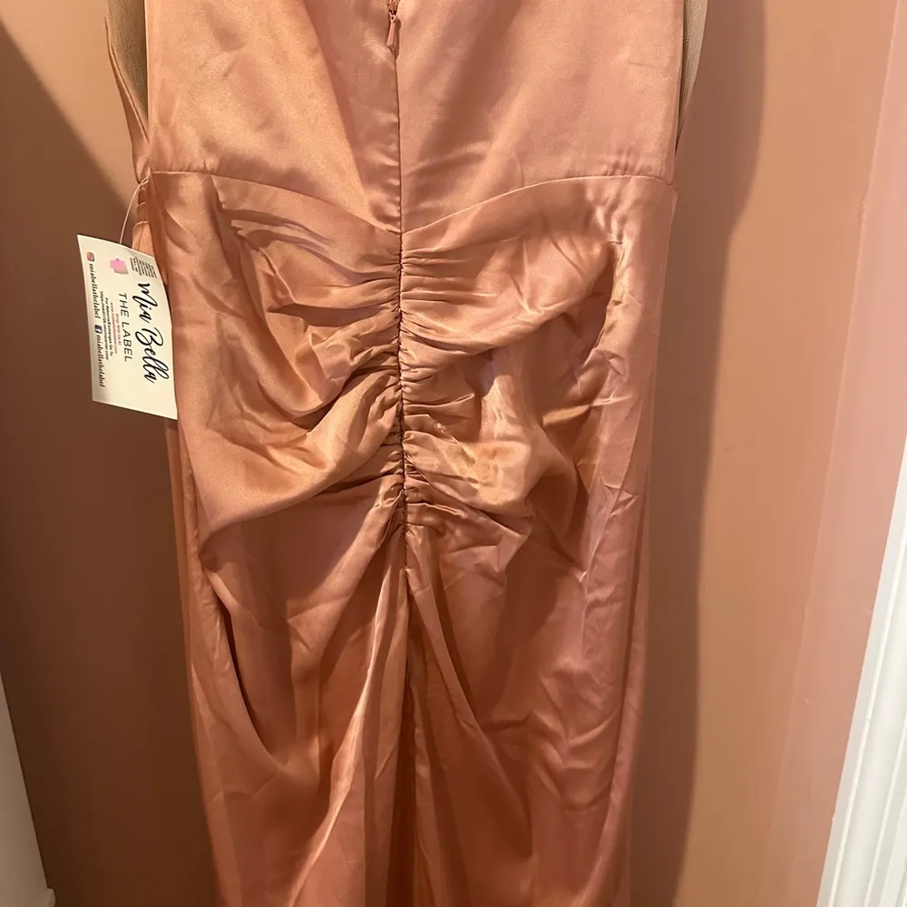 Elegant Satin Evening Gown in Rose - Image 7