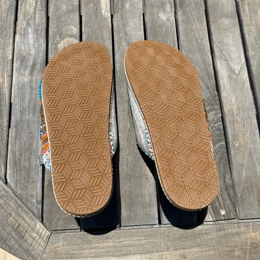 NWT House of Harlow 1960 Beaded Slides Sandals Multicolor Rainbow Design Size 8 Red - Image 8