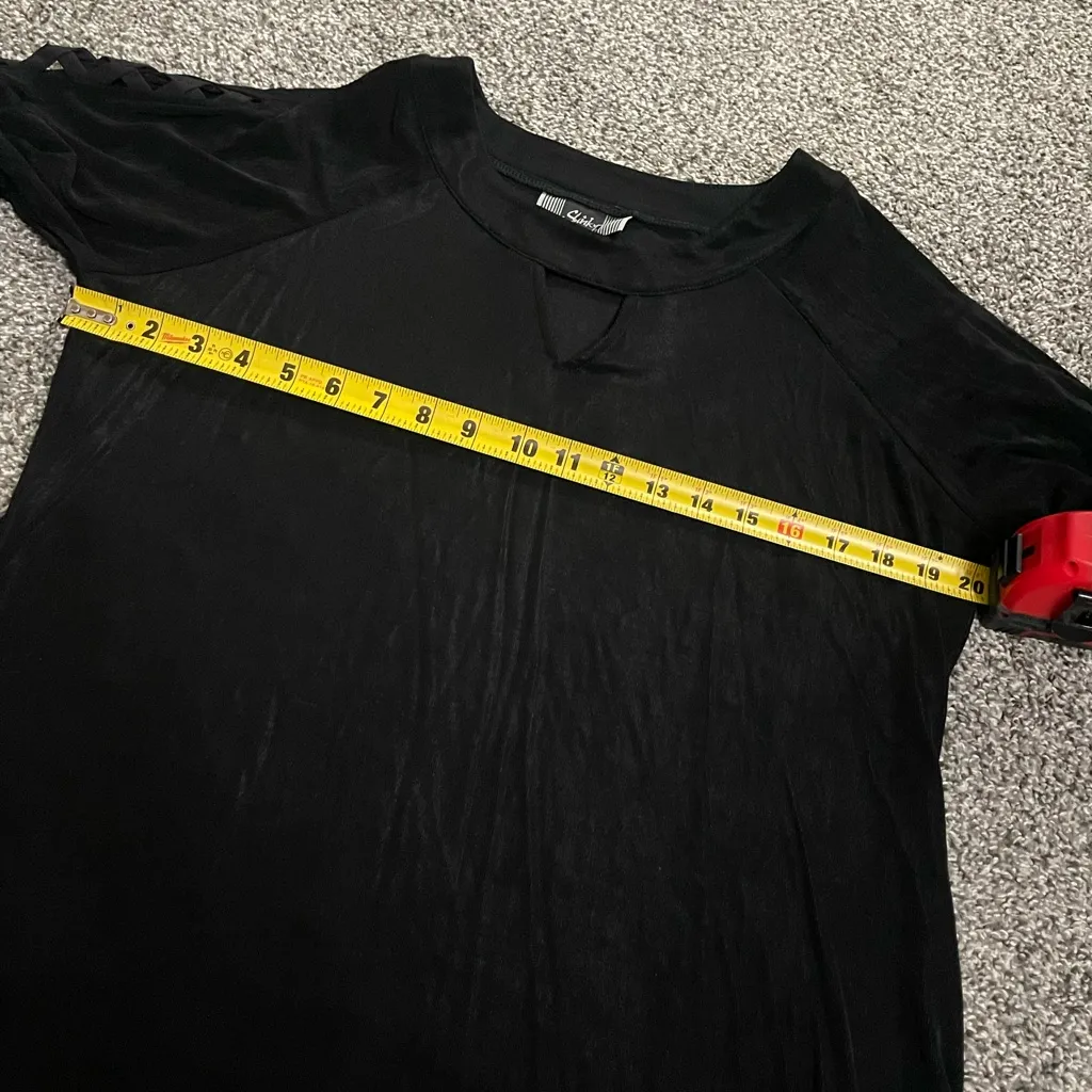 Slinky Brand Black Crisscross open lattice cutout 3/4 sleeve Keyhole Neck Top L - Image 9