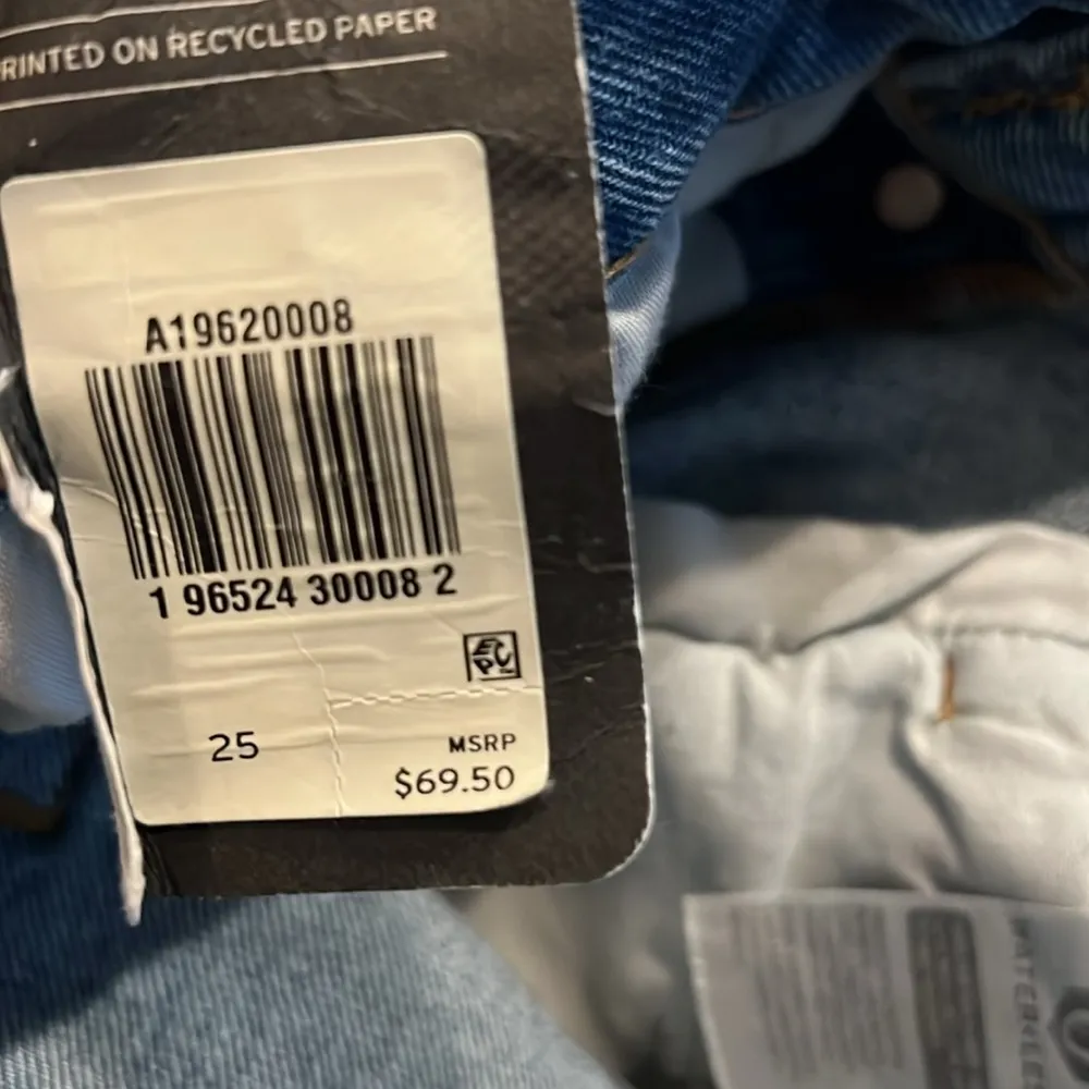 Levi's 501 ‘90s Mid-Rise Jean Shorts in Blue, Size 25 New w/Tag $69.50 - Image 10